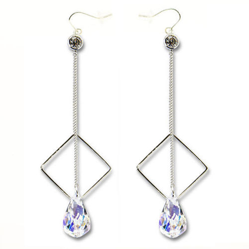 Picture of Crystal Earrings. Crystal Aurore Boreale (001 Ab) Color