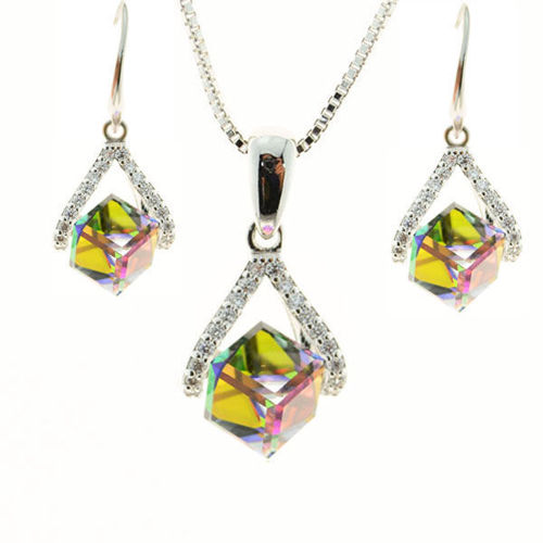 Picture of Crystal Necklace And Earrings Set Of 3. Crystal Vitrail Medium (001 Vm) Color