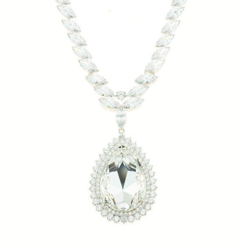 Picture of Crystal Oval Shape Necklace. Crystal  Color