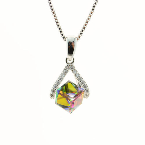 Picture of Crystal Necklace. Crystal  Color